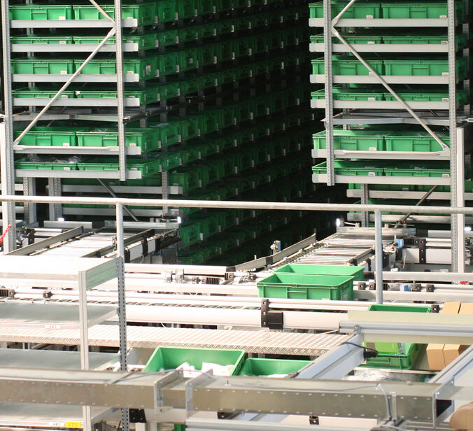 무어일렉트로닉은 물류 산업에 적합한 제품과 솔루션을 제공합니다.